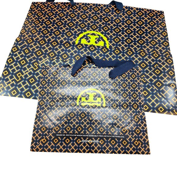 Tory Burch Logo Paper Shopping Bags With Tissue Set Gift Bags Movie Props VR1813 - Picture 2 of 7